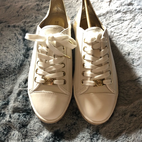 Michael Kors White & Gold Canvas Kristy Slide - Picture 1 of 5